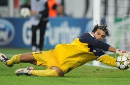 电子竞技娱乐平台-西亚卡姆迎来十五赛季高光表现，热火球迷沸腾！